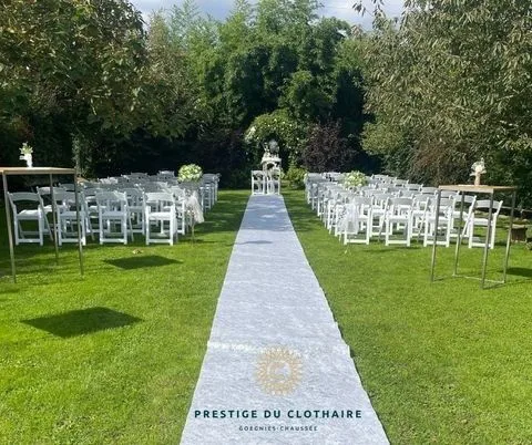 Cérémonie de mariage en extérieur dans le jardin du Prestige du Clothaire